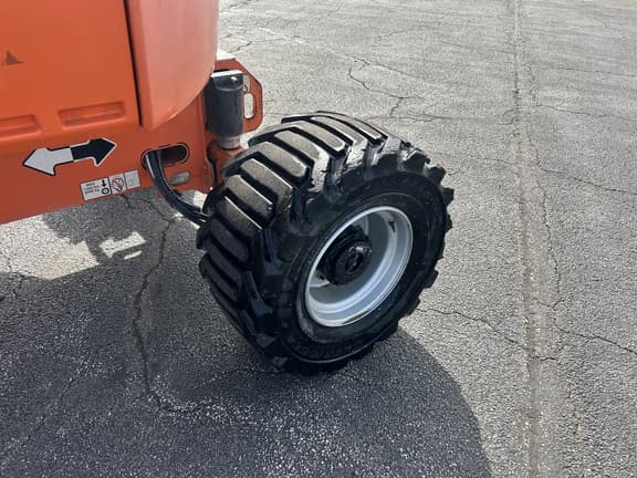 Image of JLG 450AJ equipment image 4