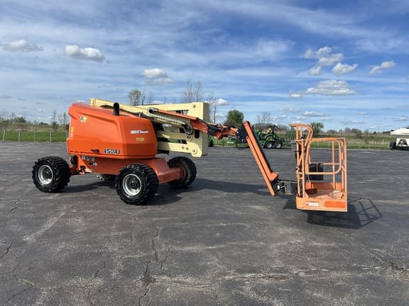 Image of JLG 450AJ equipment image 1