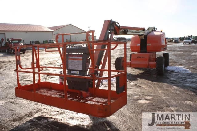 Image of JLG 460SJ equipment image 1