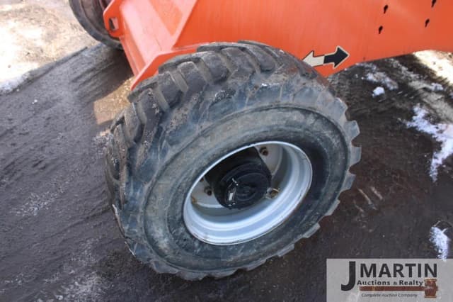 Image of JLG 460SJ equipment image 4