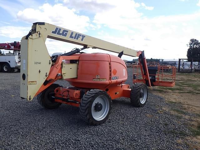 Image of JLG 600AJ equipment image 3