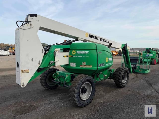 Image of JLG 600AJ equipment image 4