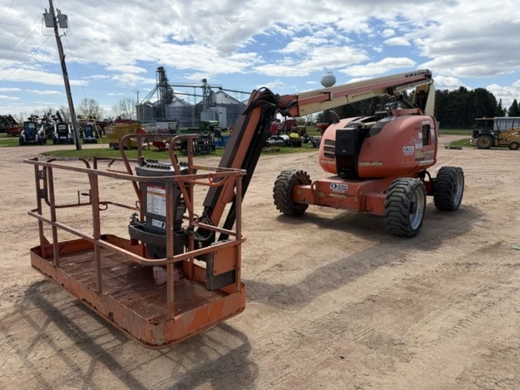 2016 JLG 600AJ Equipment Image0