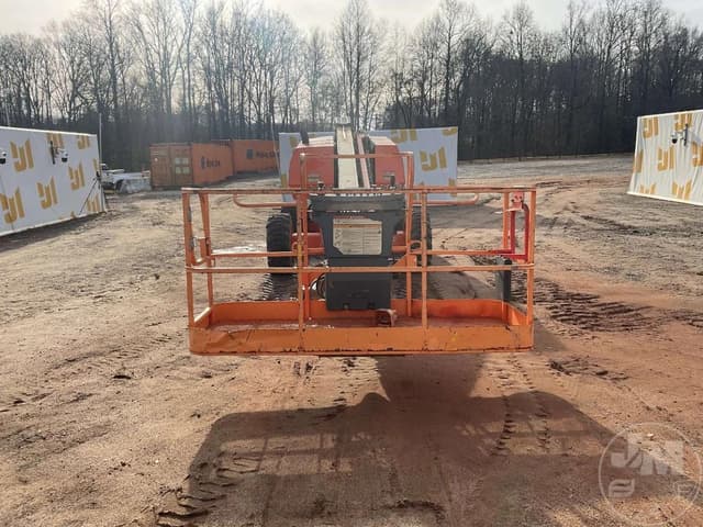 Image of JLG 600S equipment image 1