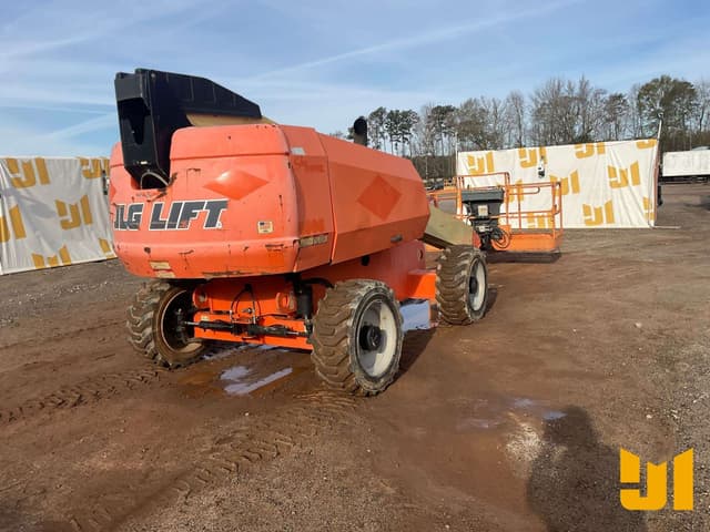 Image of JLG 600S equipment image 3