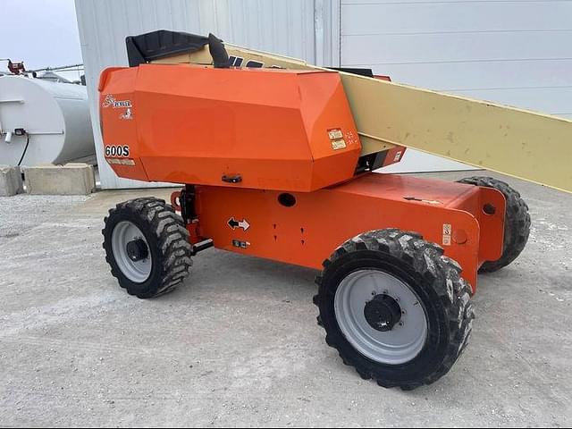 Image of JLG 600S equipment image 1