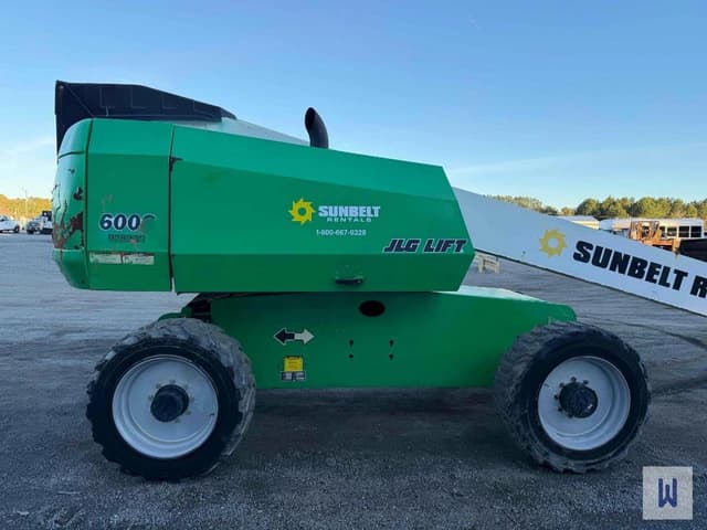 Image of JLG 600S equipment image 4