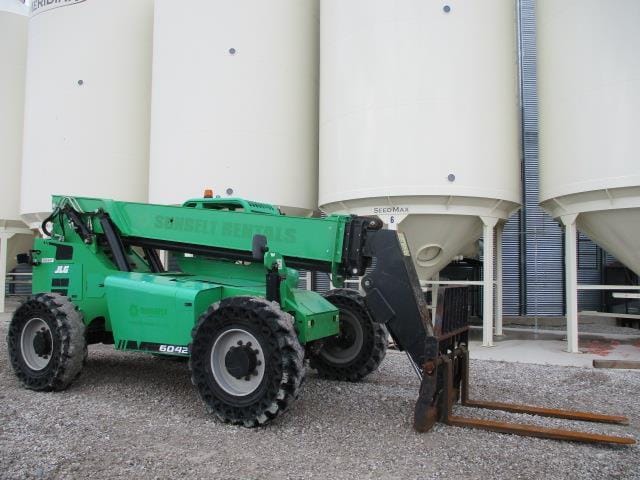 2016 JLG 6042 Equipment Image0