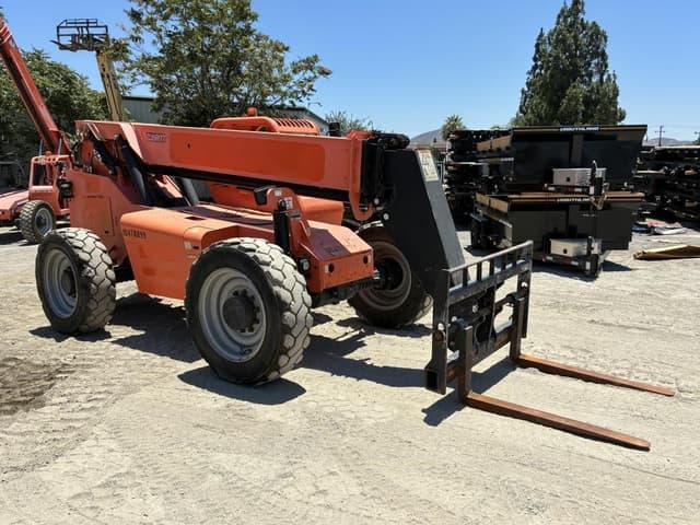 Image of JLG 6042 equipment image 1