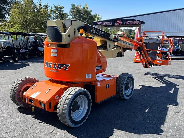 Image of JLG E450AJ equipment image 3