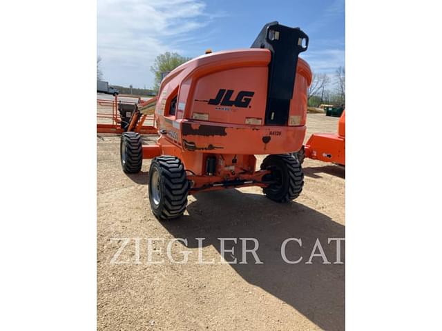 Image of JLG 460SJ equipment image 1