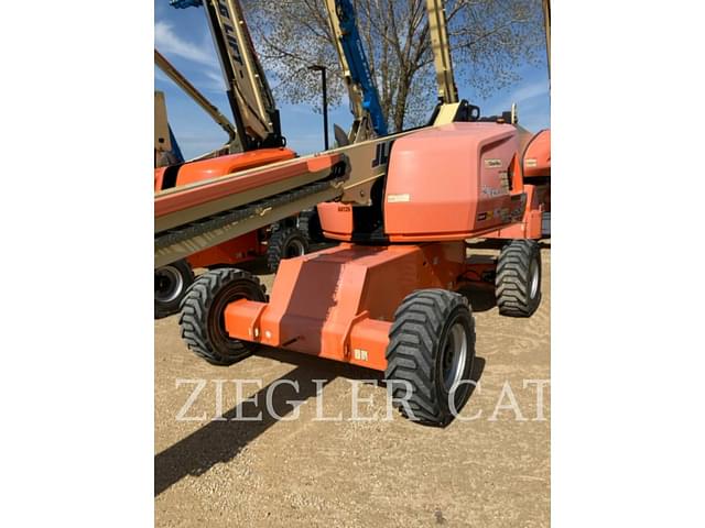 Image of JLG 460SJ equipment image 4