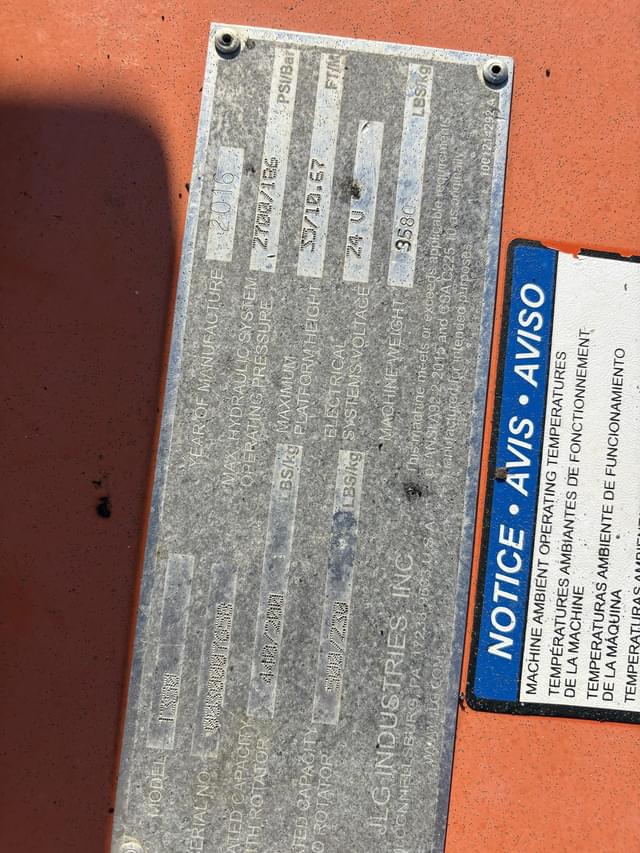 Image of JLG T350 equipment image 4