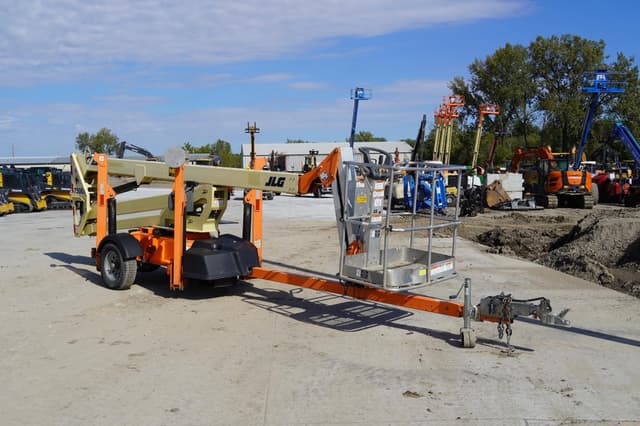 Image of JLG T500J equipment image 4