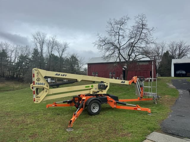 Image of JLG T500J equipment image 3
