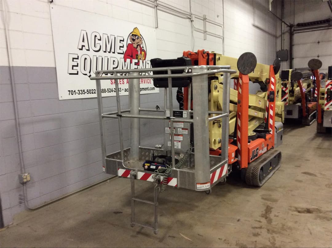 Image of JLG X600AJ Primary image