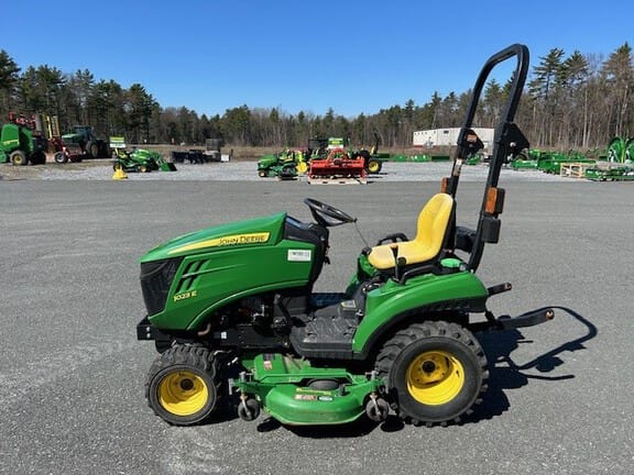 2016 John Deere 1023E Equipment Image0