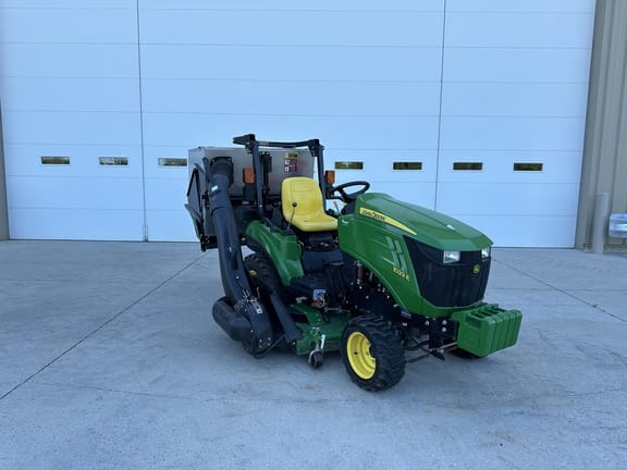 2016 John Deere 1023E Equipment Image0