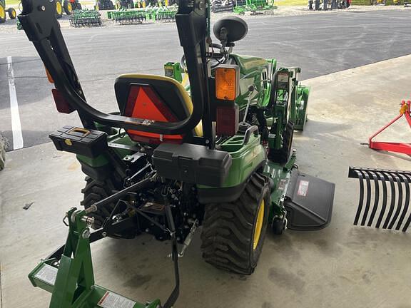 Image of John Deere 1023E equipment image 3