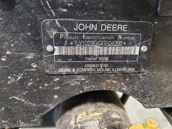 Image of John Deere 1023E equipment image 4