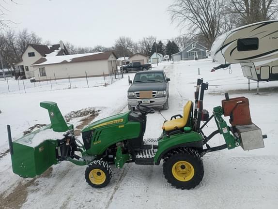 Image of John Deere 1023E equipment image 1