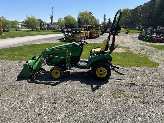 Image of John Deere 1023E equipment image 1