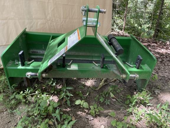 Image of John Deere 1023E equipment image 4