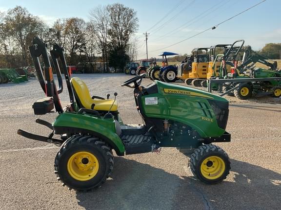 Image of John Deere 1023E equipment image 4