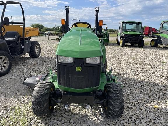 Image of John Deere 1023E equipment image 2