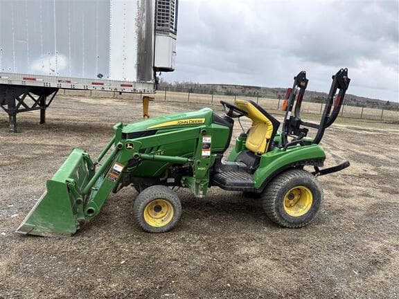 Image of John Deere 1023E equipment image 1
