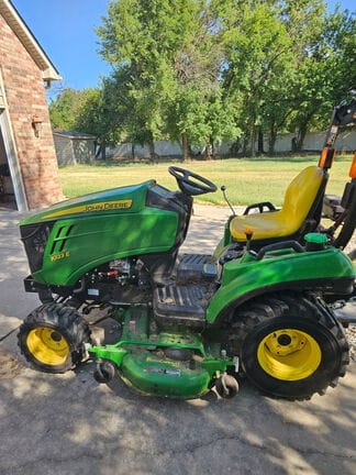 2016 John Deere 1023E Equipment Image0
