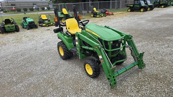 Image of John Deere 1023E equipment image 2