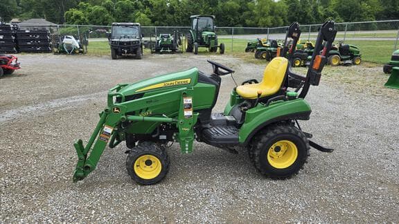 Image of John Deere 1023E equipment image 1