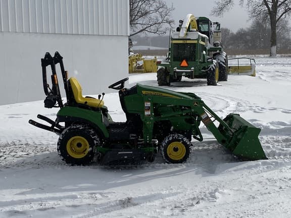 Image of John Deere 1023E equipment image 1