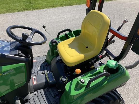 Image of John Deere 1023E equipment image 3