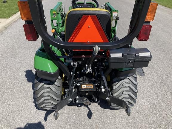 Image of John Deere 1023E equipment image 4