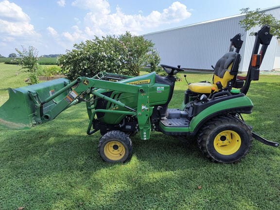 Main image John Deere 1025R
