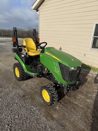 Image of John Deere 1025R equipment image 2