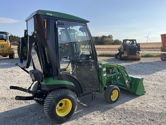 Image of John Deere 1025R equipment image 3
