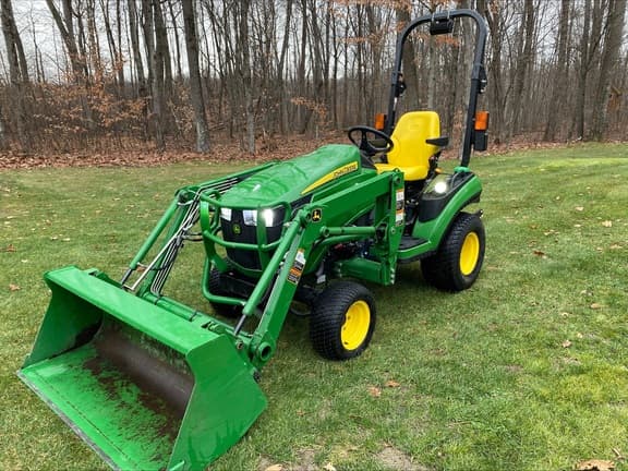 Image of John Deere 1025R equipment image 1