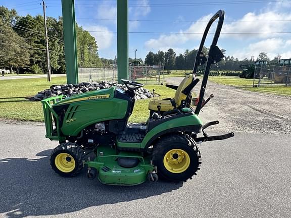 Image of John Deere 1025R equipment image 1