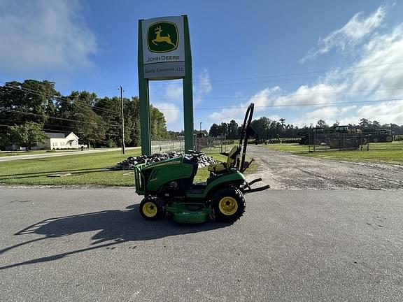 Image of John Deere 1025R equipment image 2