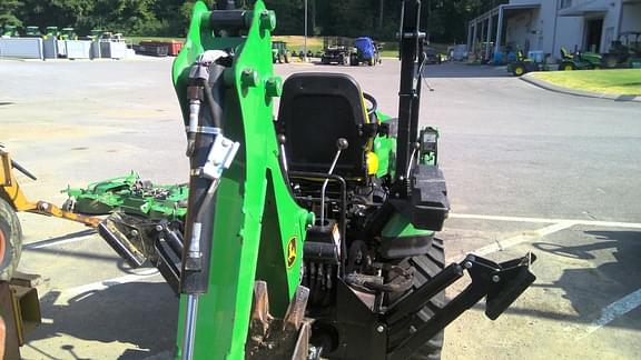 Image of John Deere 1025R equipment image 4
