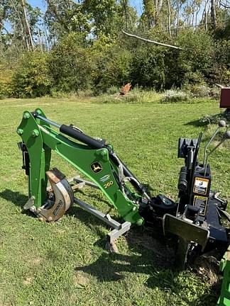 Image of John Deere 1025R equipment image 4