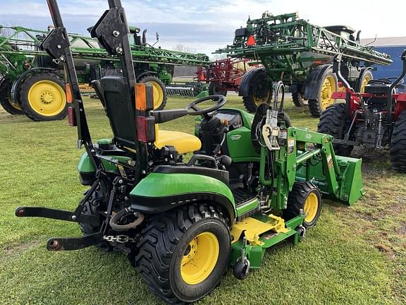 Image of John Deere 1025R equipment image 2