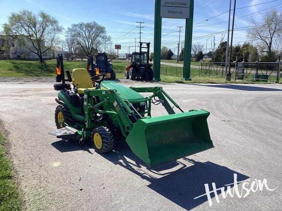 2016 John Deere 1025R Equipment Image0
