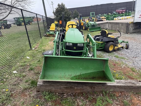 Image of John Deere 1025R equipment image 4
