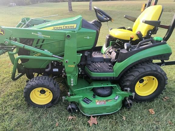 Image of John Deere 1025R equipment image 3