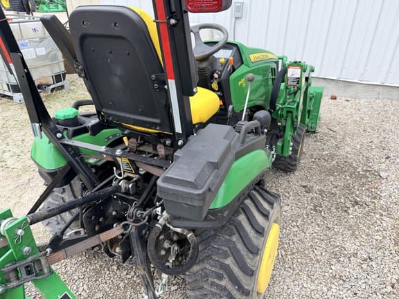 Image of John Deere 1025R equipment image 2