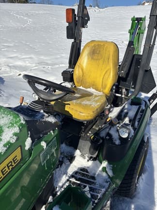 Image of John Deere 1025R equipment image 3